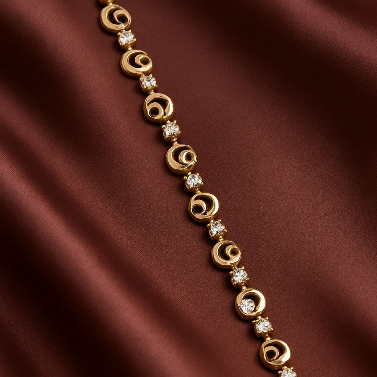 Elegant Gold-Plated Crystal Link Bracelet for Women