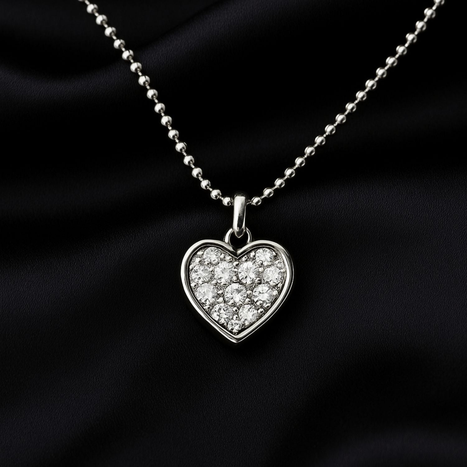 Sparkling Heart Pendant – Timeless Simplicity