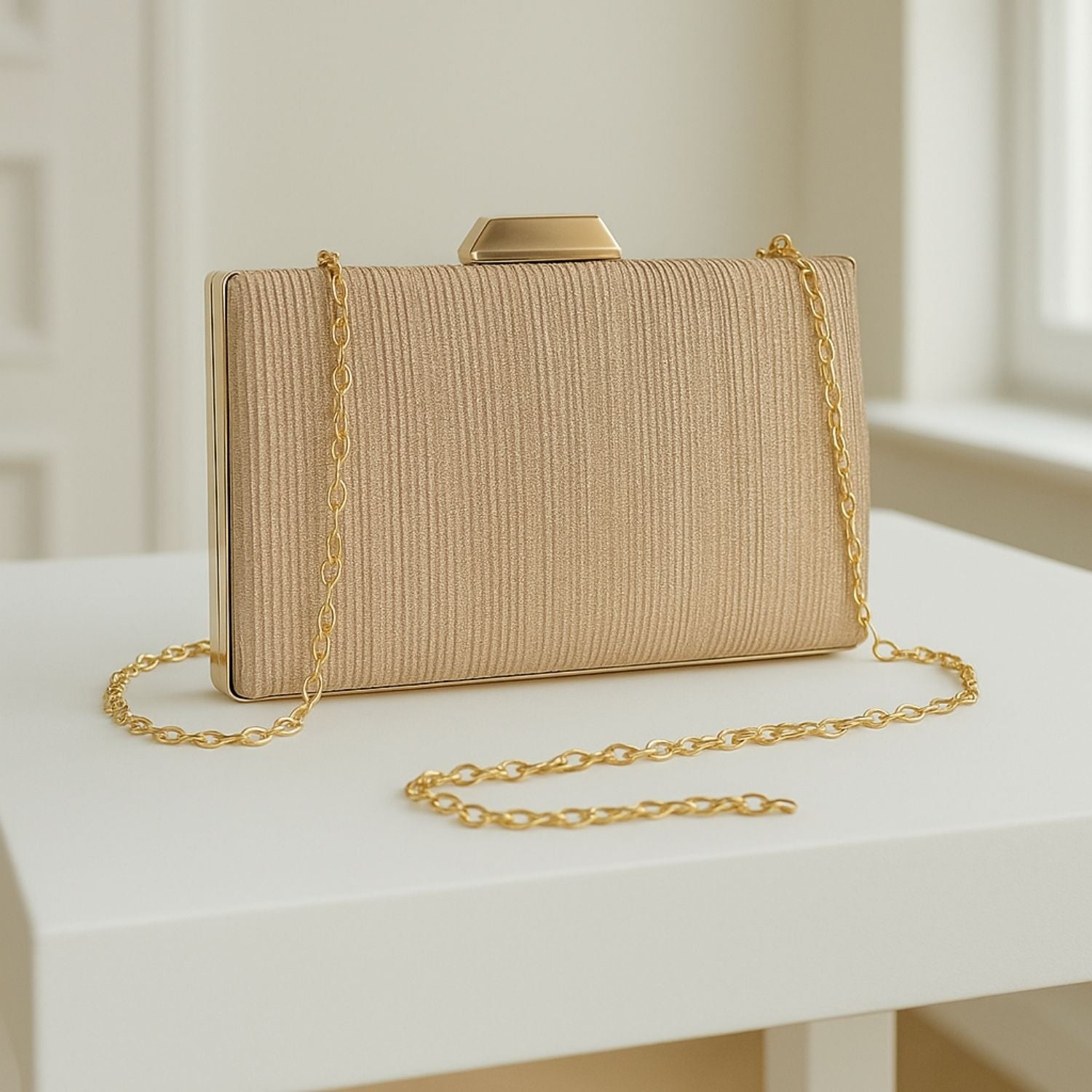 Champagne Gold Glitter Clutch – Radiant Evening Handbag for Women