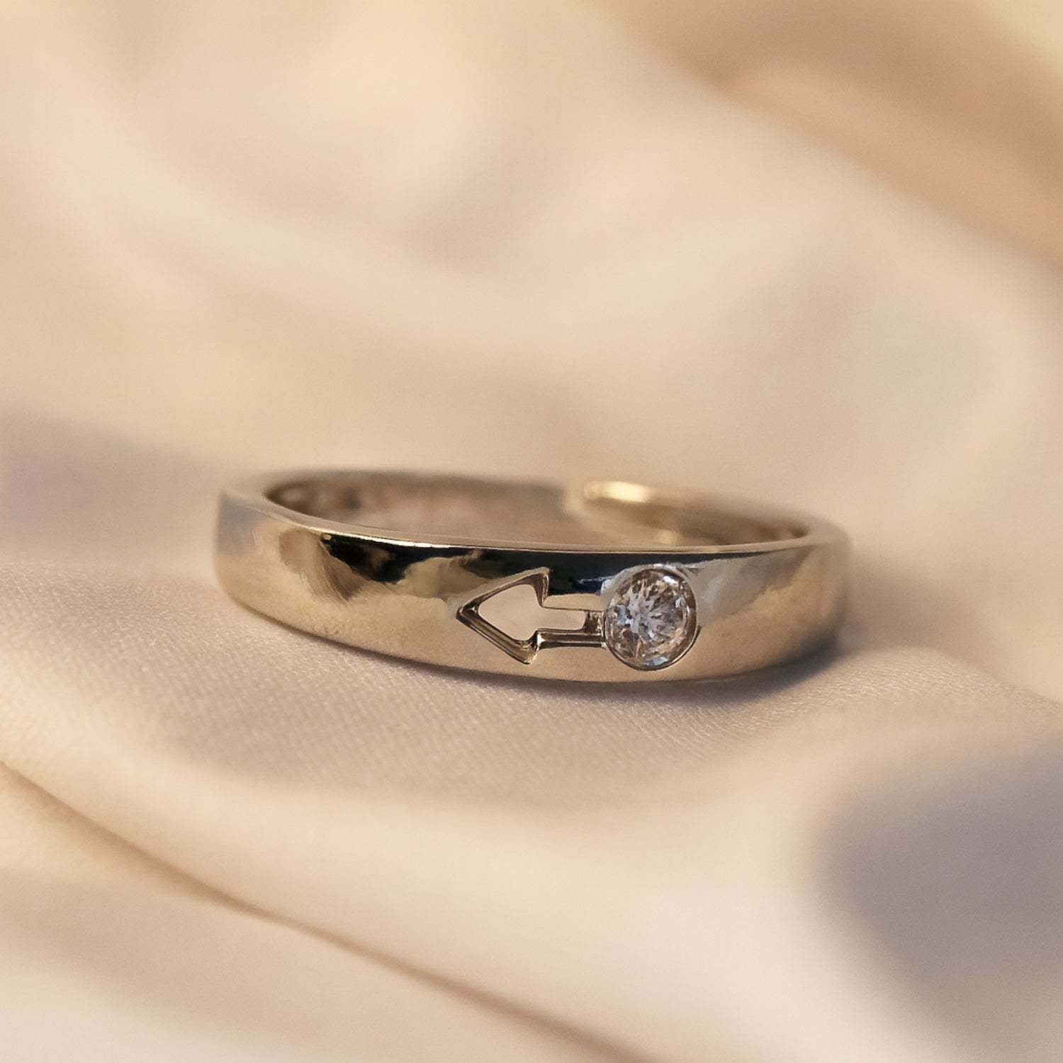 Adjustable Couple Rings (Pair) – Mirrored Arrow Bands with CZ, Silver-Tone Open Rings for Him & Her, Promise/Anniversary Gift