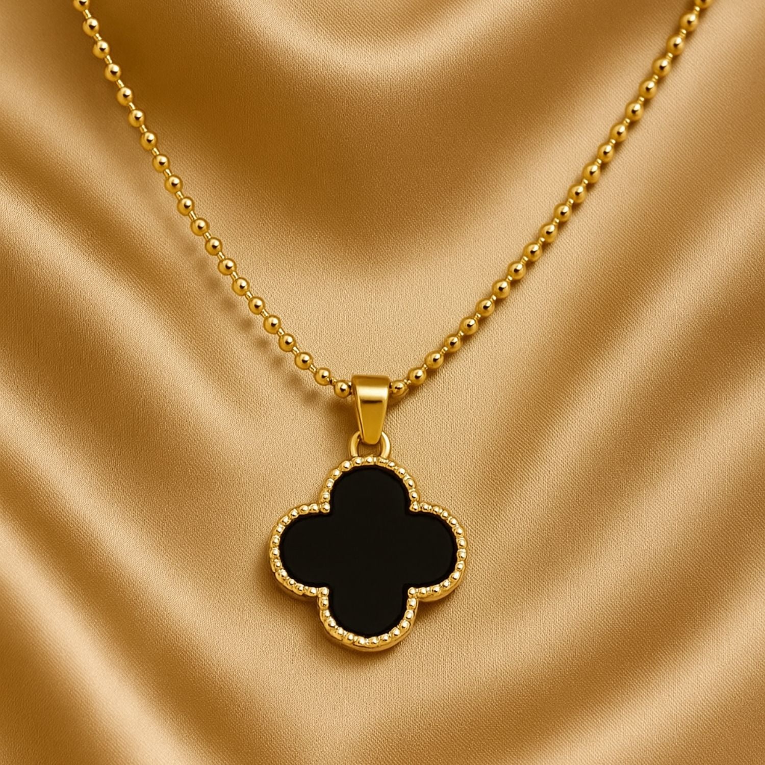 Elegant Black Clover Pendant – Gold-Tone Beaded Chain Necklace