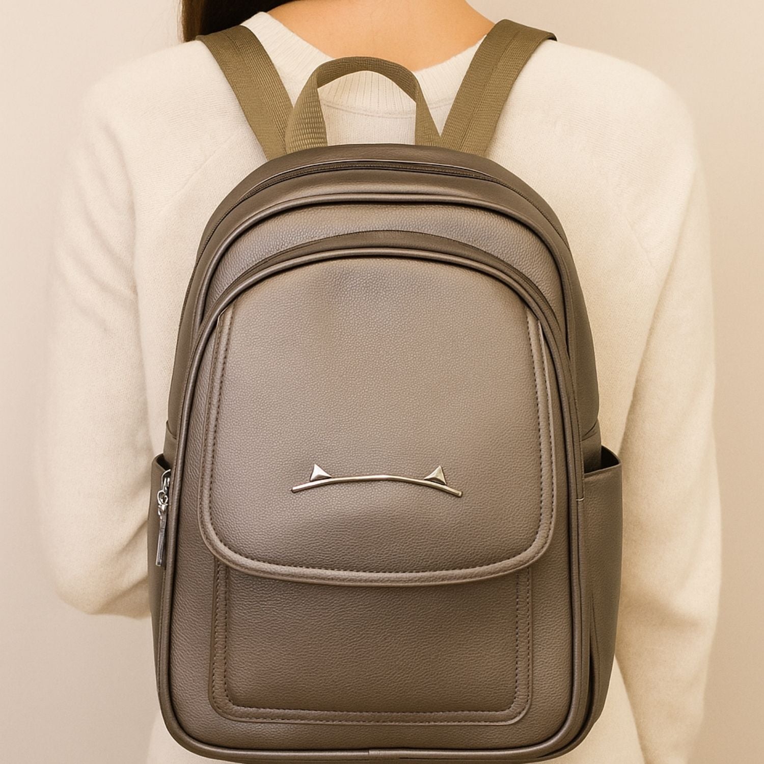 Elegant Taupe Faux-Leather Women’s Backpack – Chic & Functional Everyday Bag