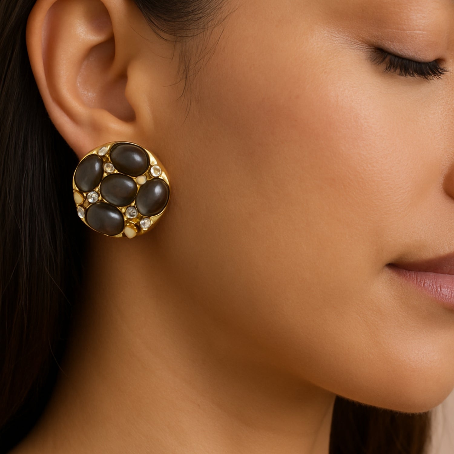 Women’s Blush Cat-Eye Cluster Stud Earrings – Gold-Tone Floral Round Studs with Pink Cabochons & Sparkle Crystals, Lightweight Push-Back (Pair)