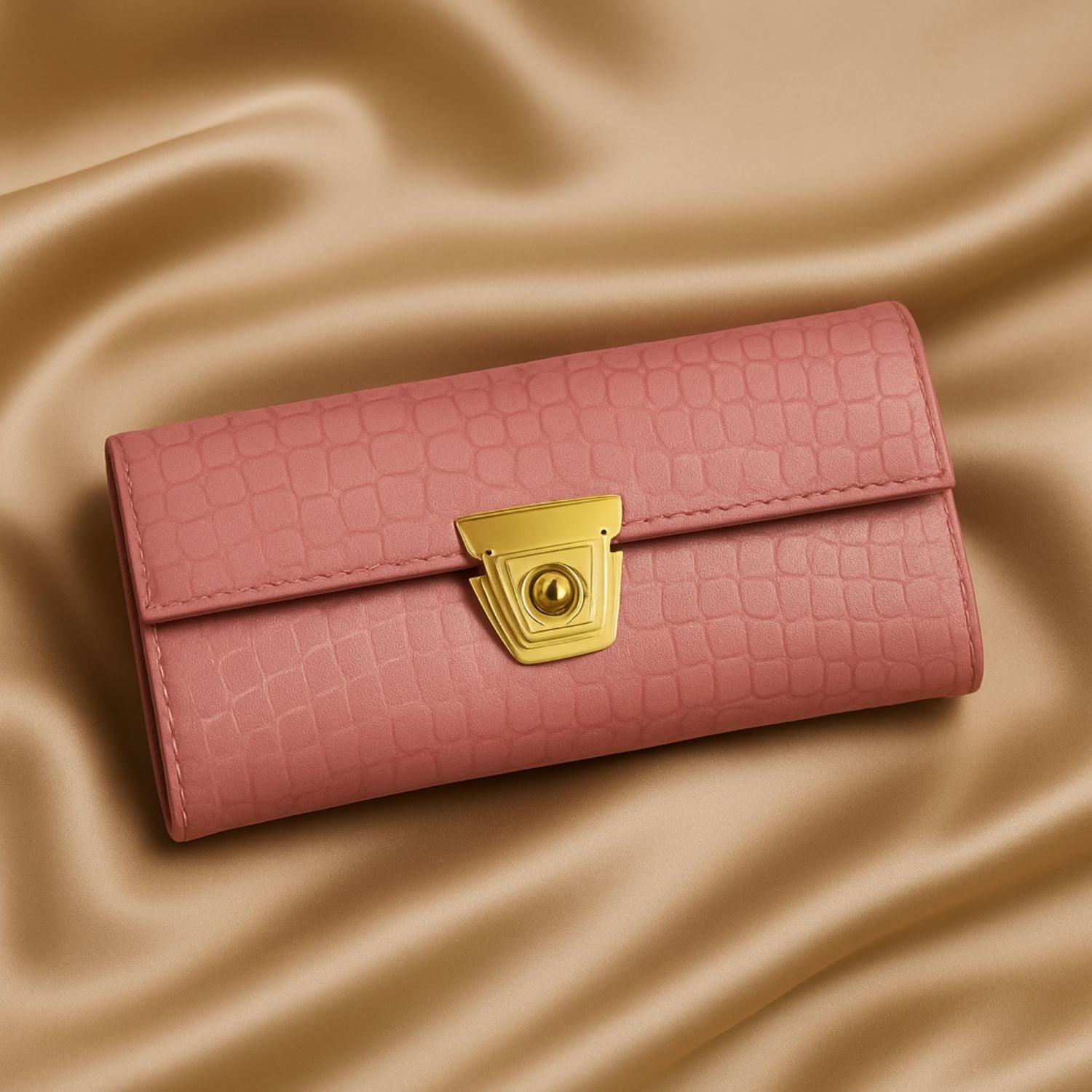 Croc-Textured Clutch – Elegant Evening Purse with Metallic Lock